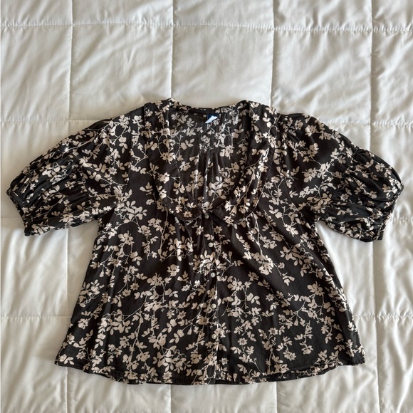 Old Navy Tops - Old Navy Puff-Sleeve Floral-Print Peter Pan Collar Shirt Size XS